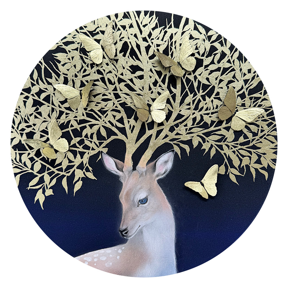 《静寂の森》岩絵具、コラージュ、麻紙 / 円形6号